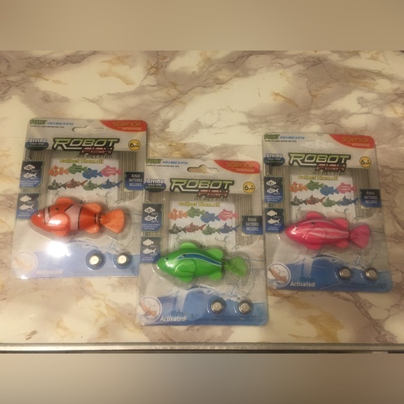 Water Activated Fish with Two Sets Batteries - Picture 7 of 7